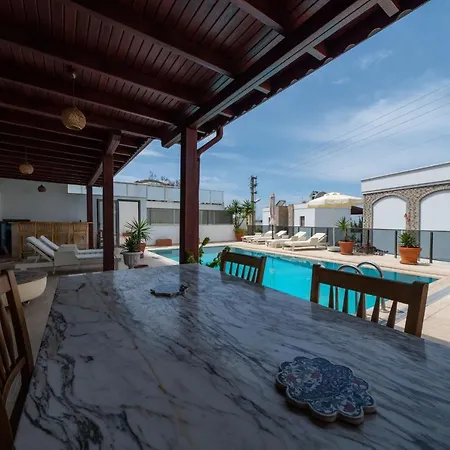 Ilya 1 Hotel apartamentowy