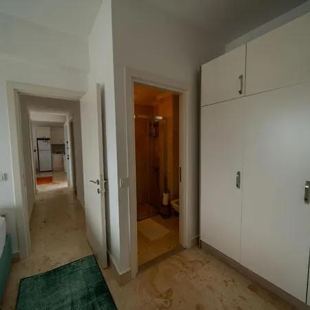 Hotel apartamentowy Ilya 1 4*