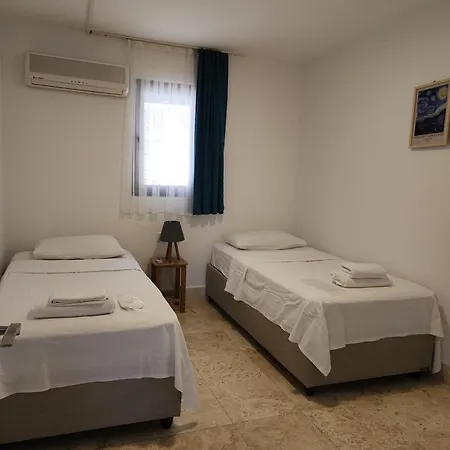 Aparthotel Ilya 1